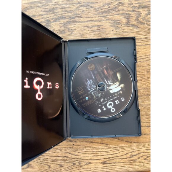 Signs 2002 DVD Thriller Mel Gibson Joaquin Phoenix M Night Shyamalan Pre-Owned - Picture 3 of 5